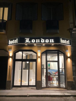 Отель London Hotel  Милан